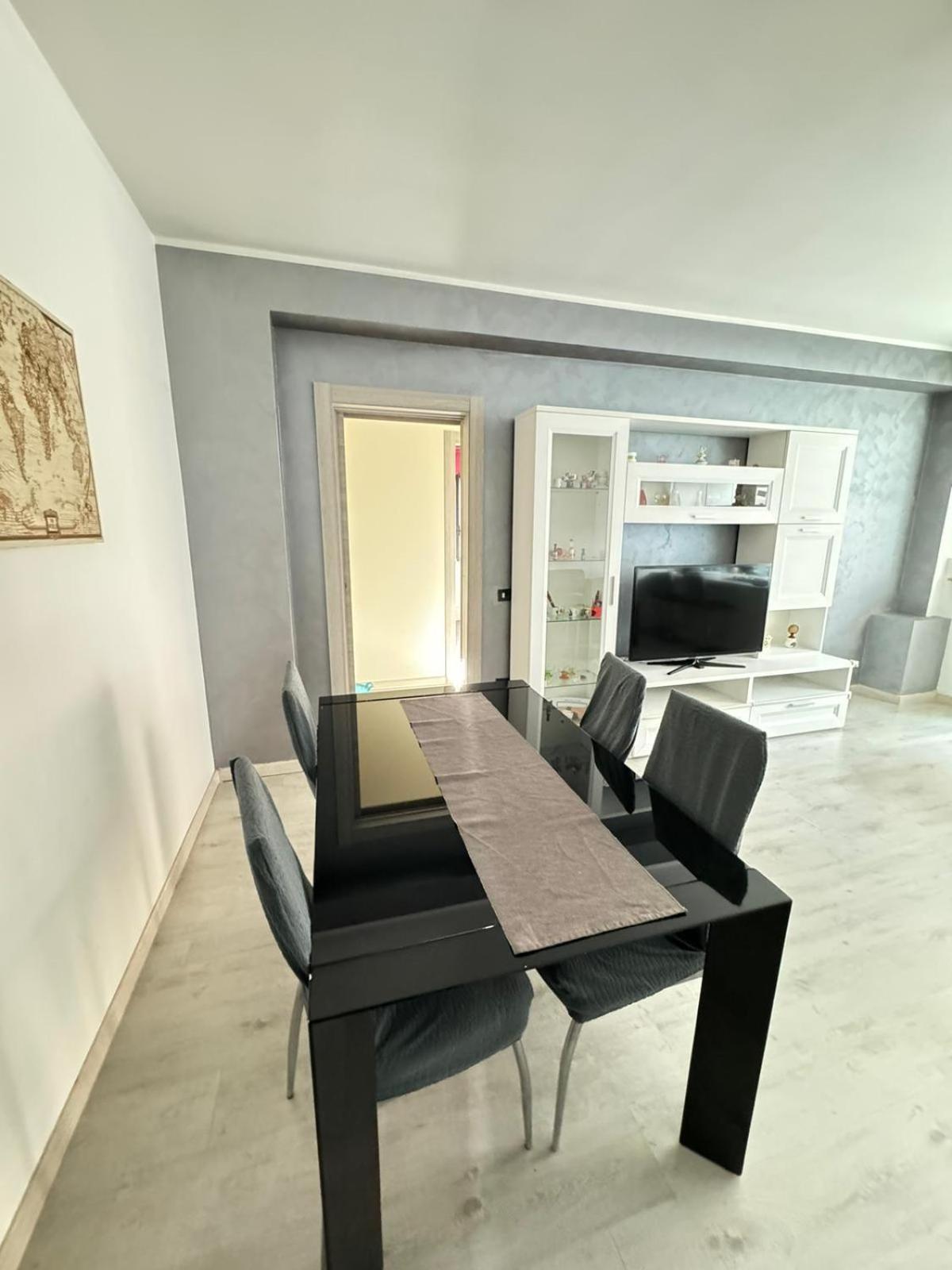 Favoloso Con Terrazzo Frosinone Exterior photo